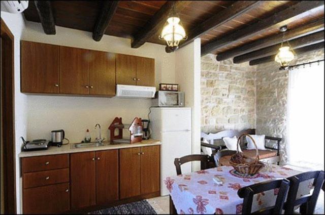 Esperides Stone Houses Palekastro Exterior photo